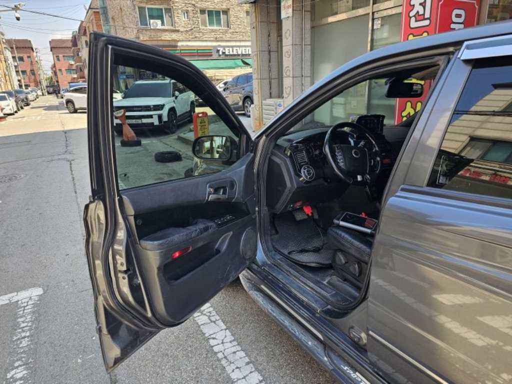 Ssangyong Korando - Vista 6