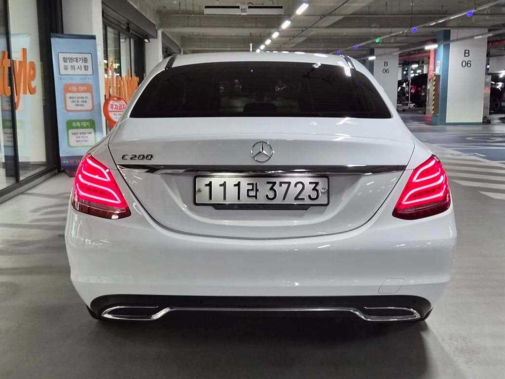 Mercedes Benz C Class - Vista 7