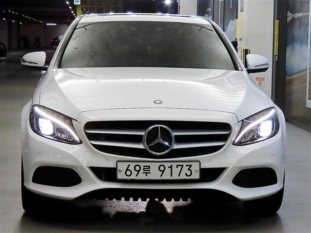 Mercedes Benz C Class - Vista 2