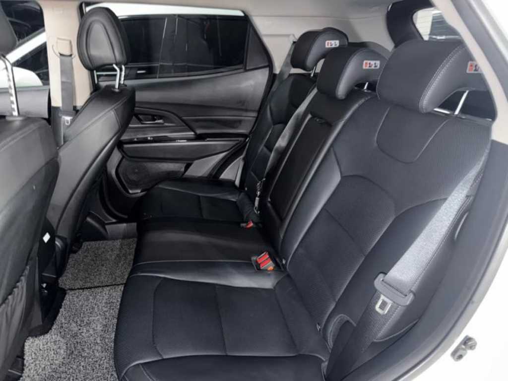 Ssangyong Korando - Vista 9