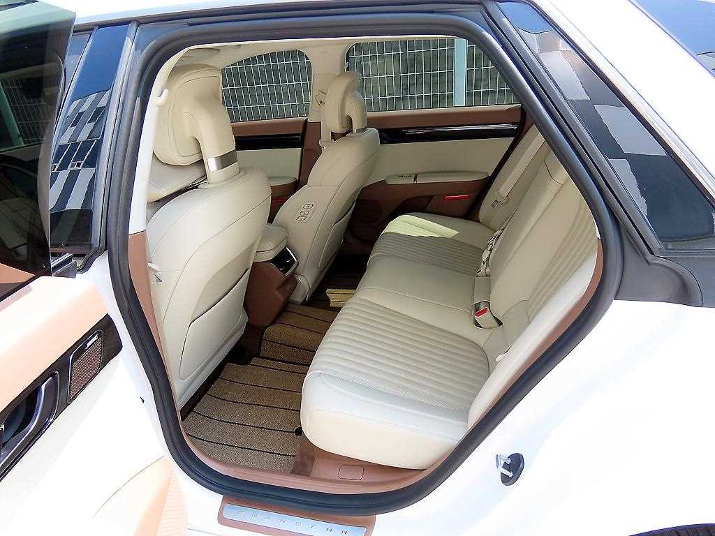HYUNDAI Grandeur - Vista 8