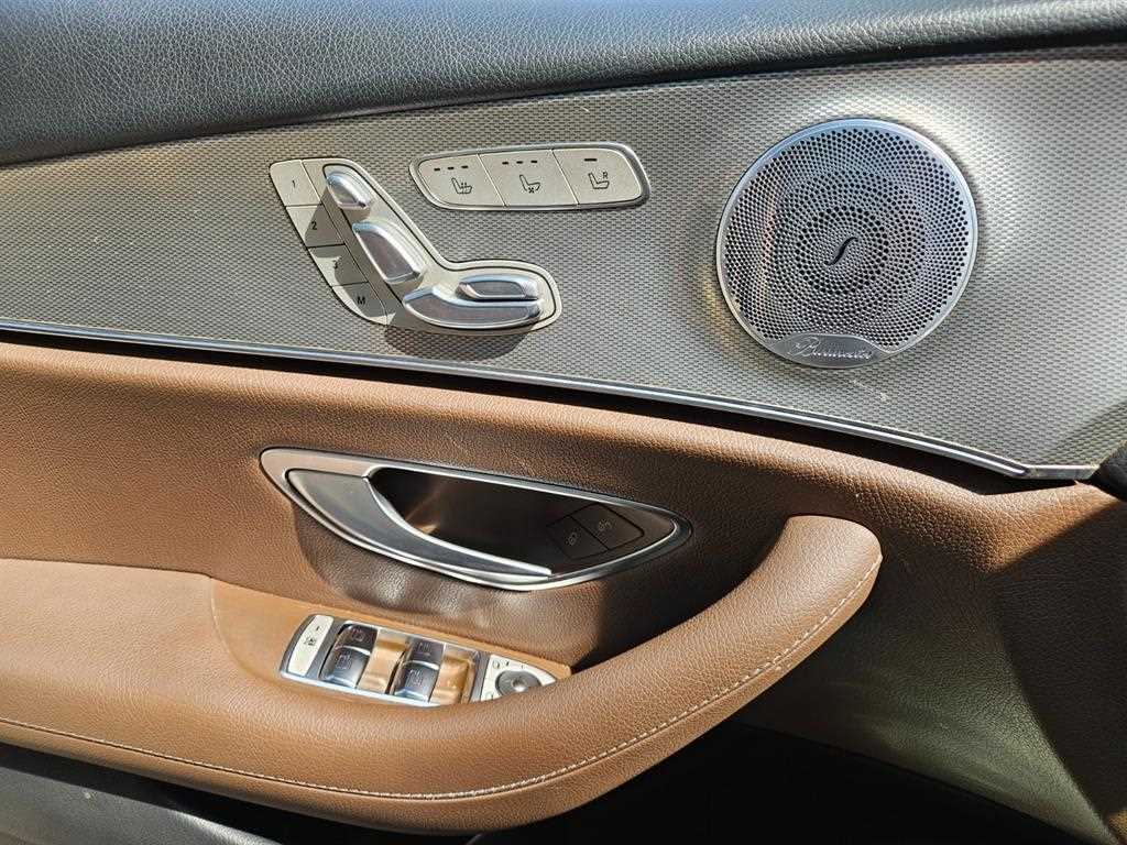 Mercedes Benz E class - Vista 11
