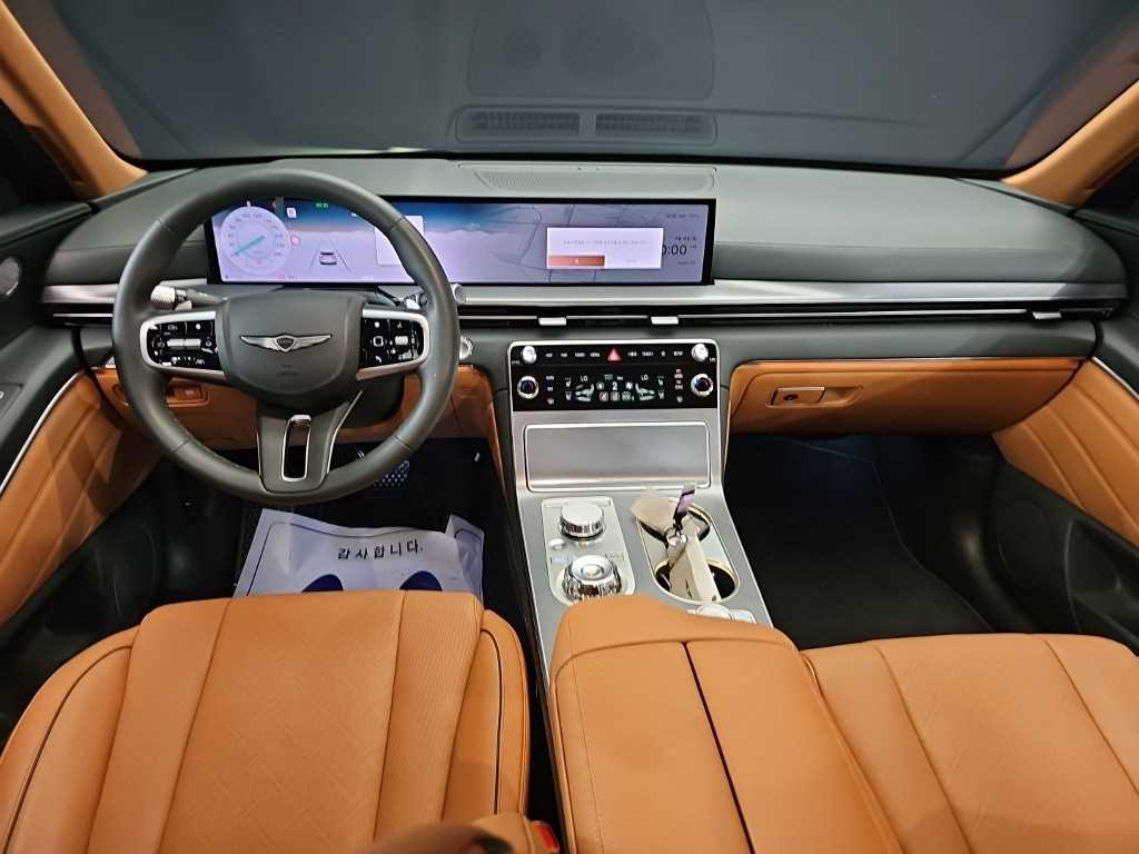 Genesis GV80 - Vista 9