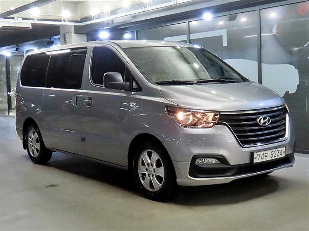 HYUNDAI Starex 2019 Gris - Importación desde Corea - HF Imports Iquique - Foto 1