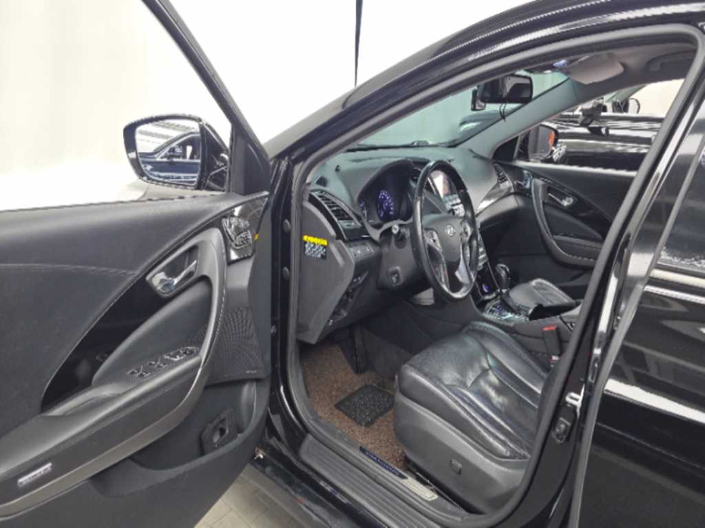 HYUNDAI Grandeur - Vista 12