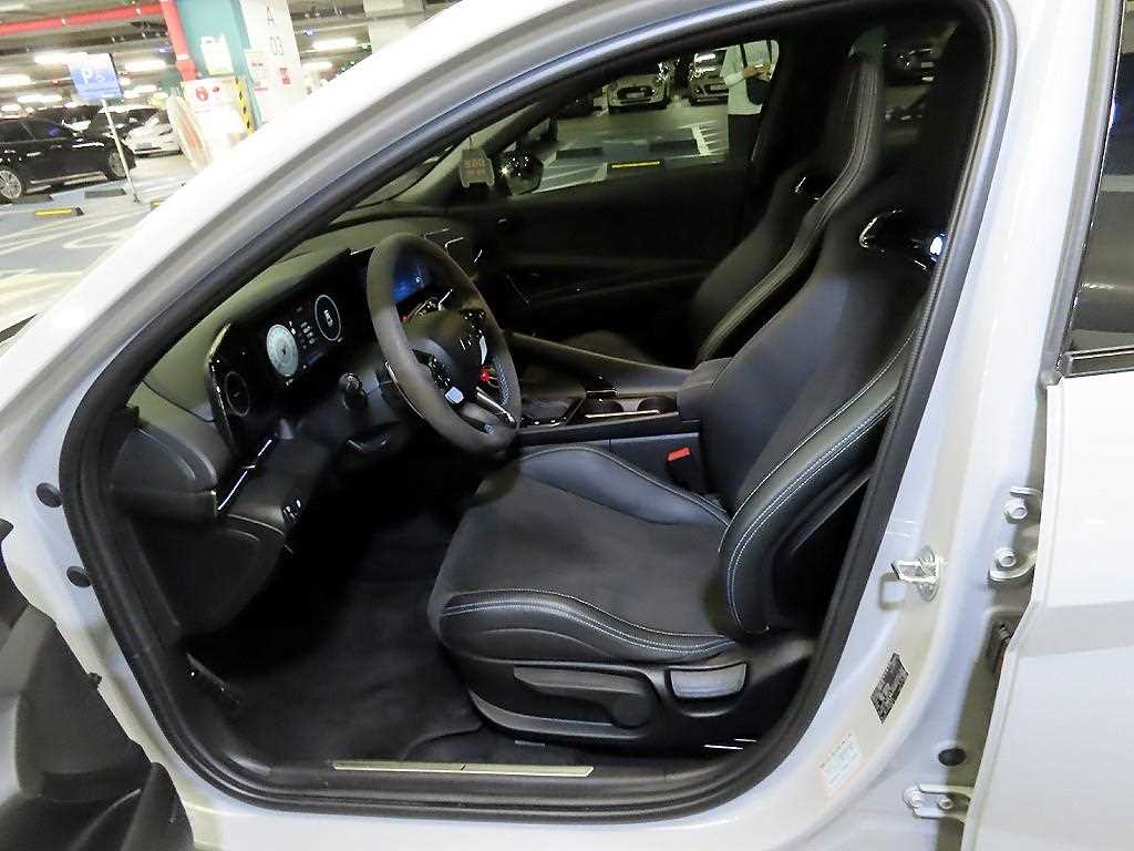 HYUNDAI Avante - Vista 8