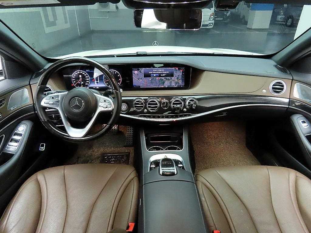 Mercedes Benz S Class - Vista 10