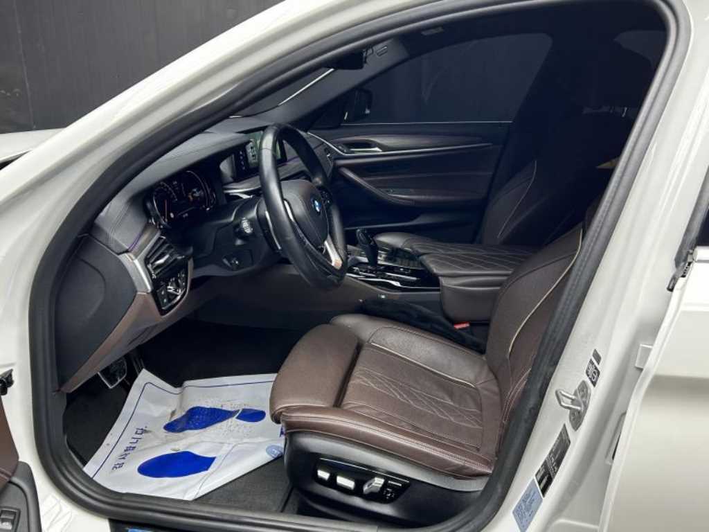 BMW 5 Series - Vista 7