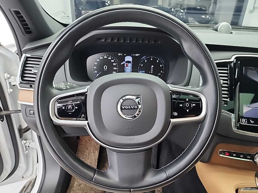 Volvo XC90 - Vista 11