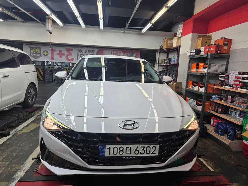 HYUNDAI Avante 2020 Blanco - Importación desde Corea - HF Imports Iquique - Foto 1