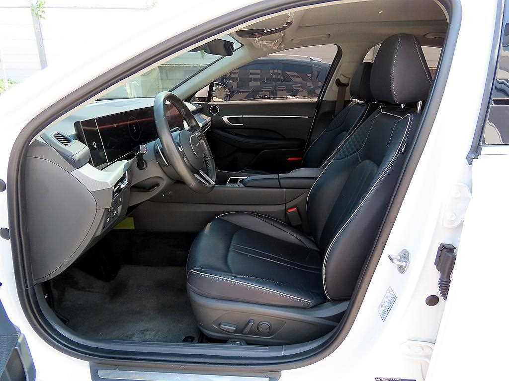 HYUNDAI Sonata - Vista 7