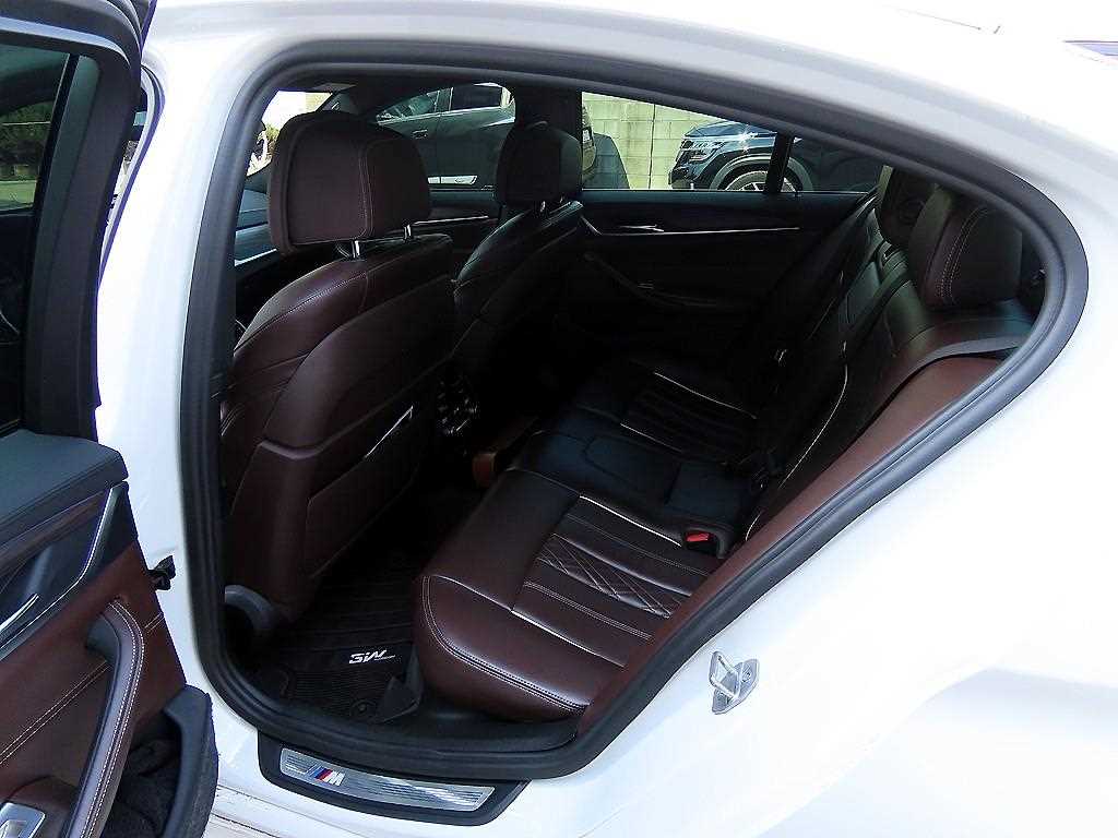 BMW 5 Series - Vista 8