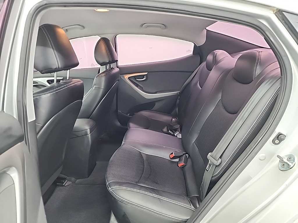 HYUNDAI Avante 2011 Plateado - Importación desde Corea - HF Imports Iquique - Foto 14