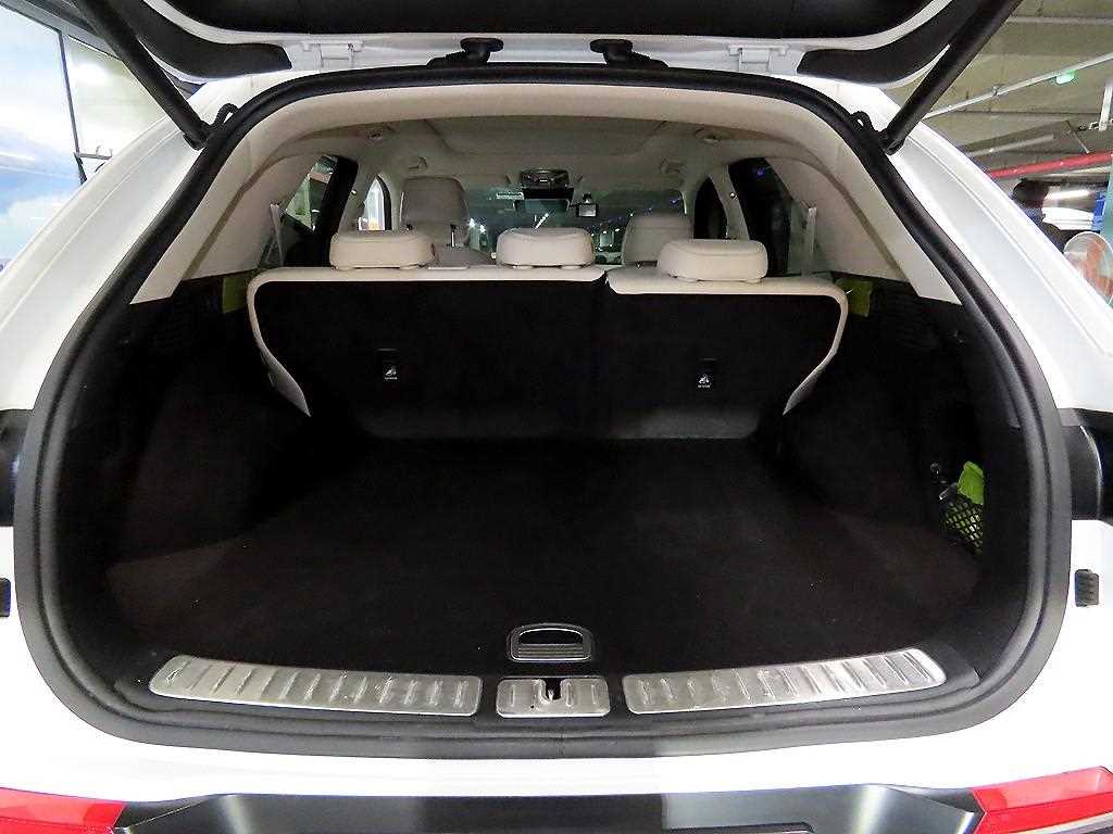 Genesis GV70 2023 Blanco - Importación desde Corea - HF Imports Iquique - Foto 18