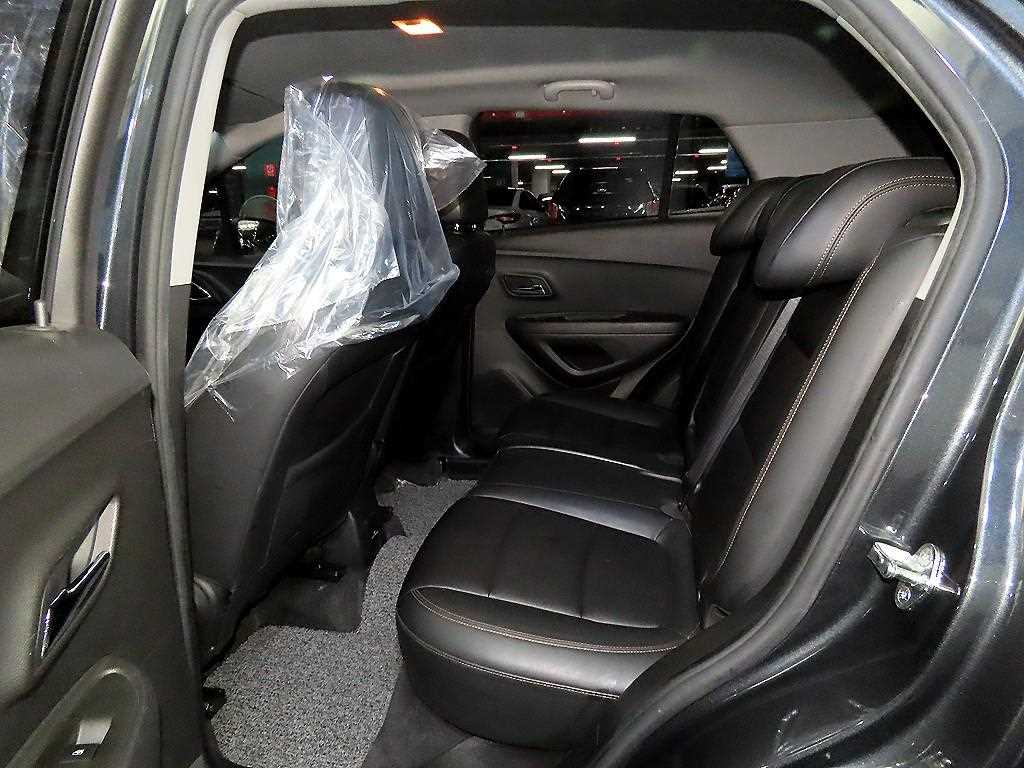 Chevrolet Trax - Vista 9