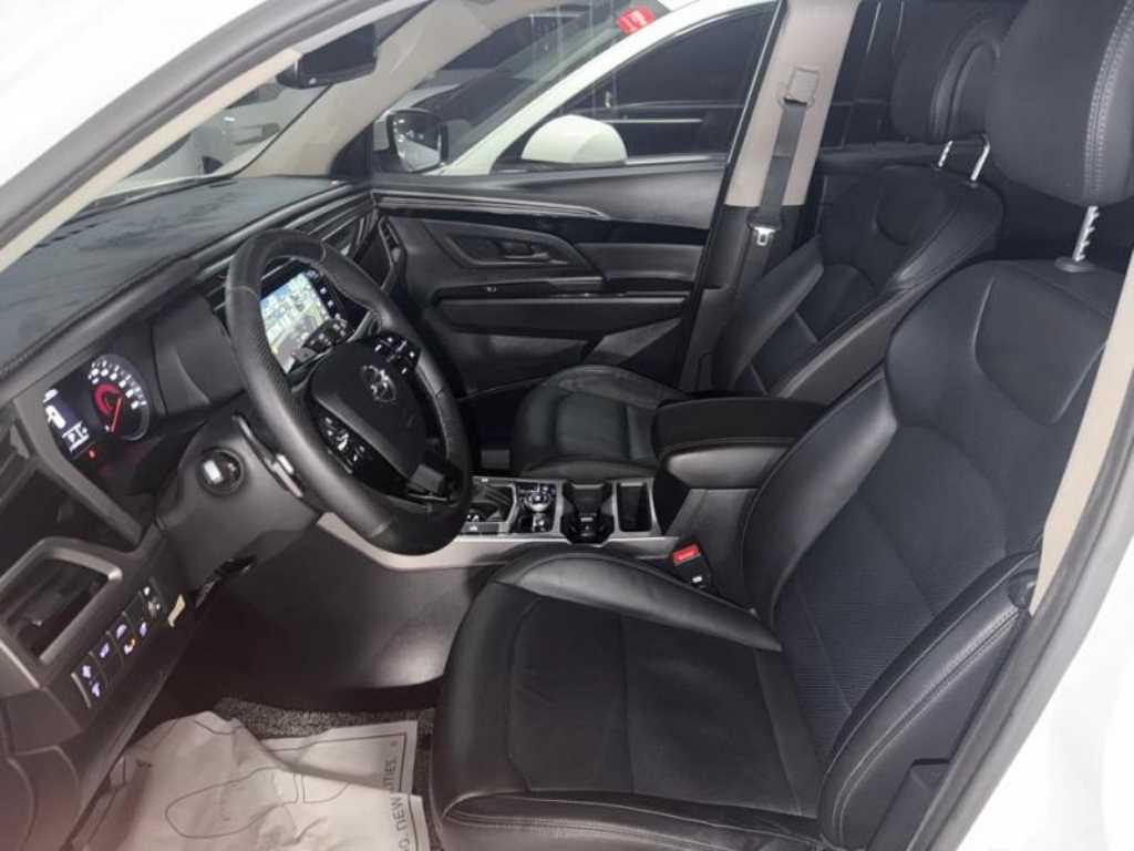 Ssangyong Korando - Vista 8
