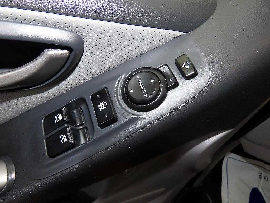 HYUNDAI Starex 2019 Amarillo - Importación desde Corea - HF Imports Iquique - Foto 14