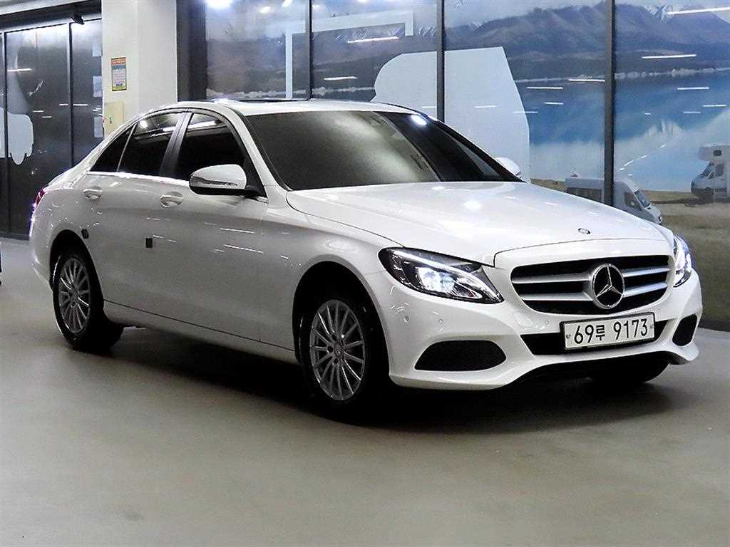 Mercedes Benz C Class 2014 Blanco - Importación desde Corea - HF Imports Iquique - Foto 1