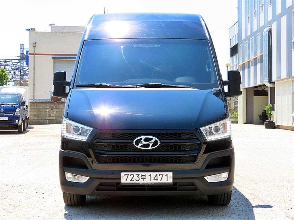 HYUNDAI Solati 2017 Negro - Importación desde Corea - HF Imports Iquique - Foto 1