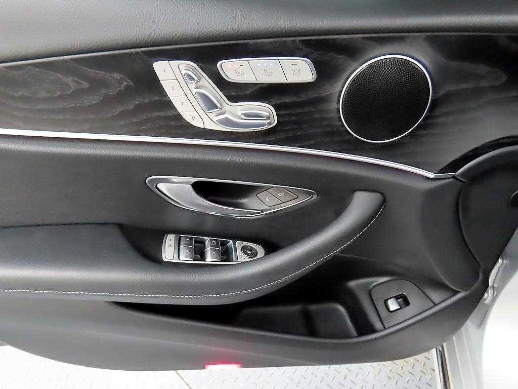 Mercedes Benz E class 2016 Plateado - Importación desde Corea - HF Imports Iquique - Foto 13