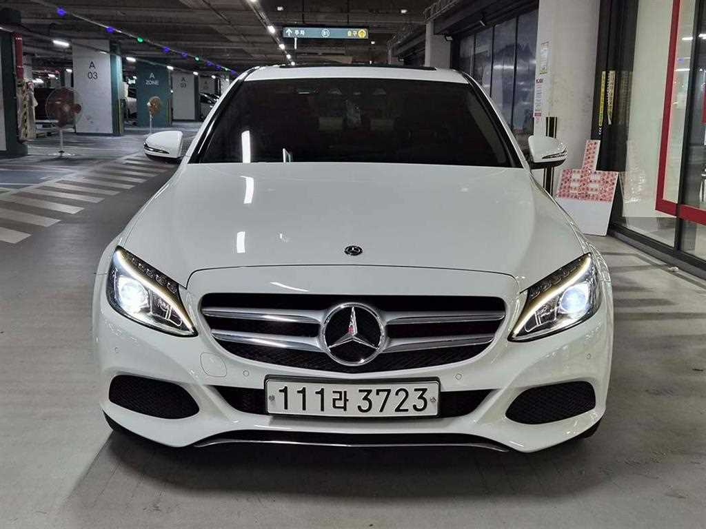 Mercedes Benz C Class - Vista 2