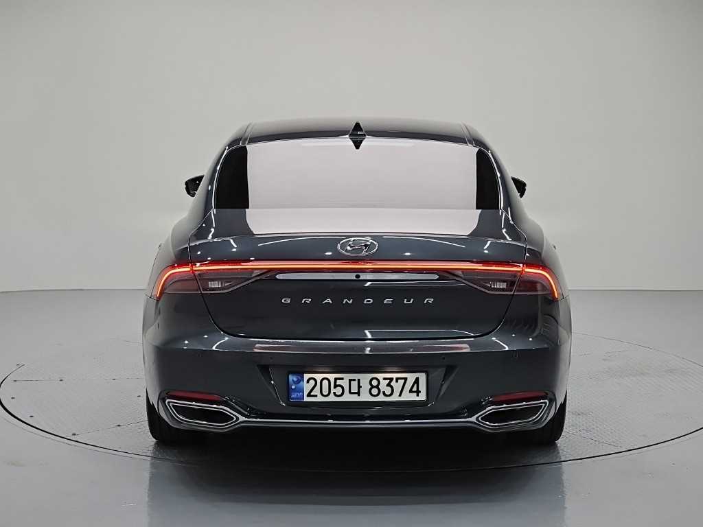 HYUNDAI Grandeur - Vista 6