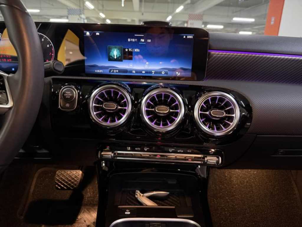 Mercedes Benz A Class - Vista 12