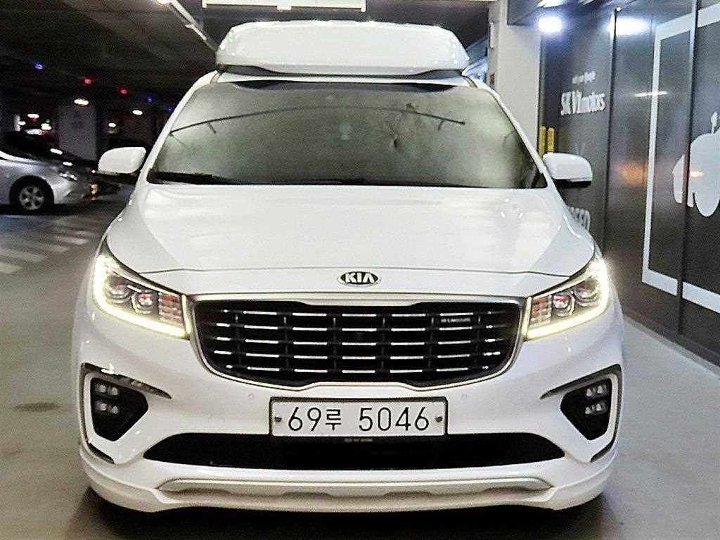 KIA Carnival - Vista 2
