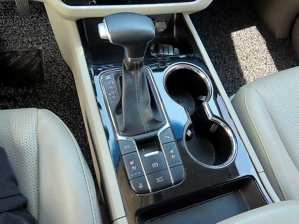 KIA Carnival 2019 the color of pearl - Importación desde Corea - HF Imports Iquique - Foto 13