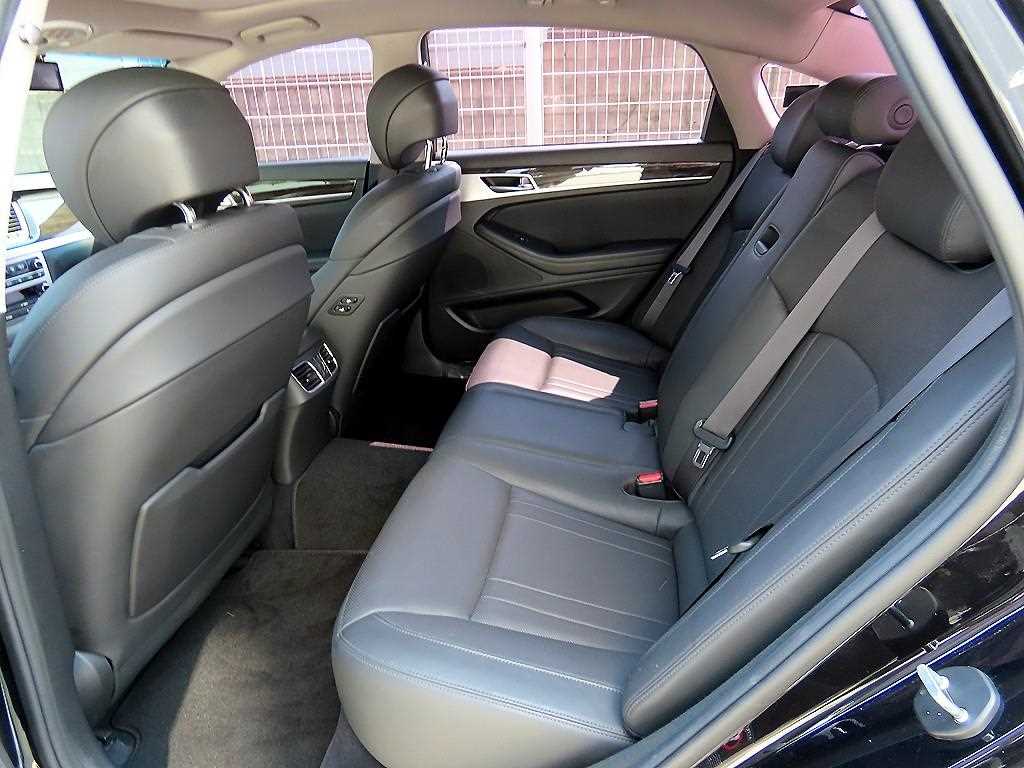 Genesis G80 - Vista 8