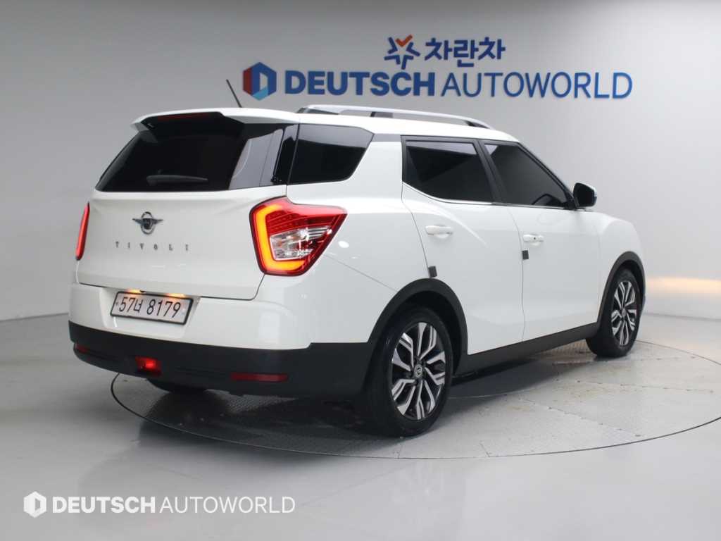 Ssangyong Tivoli - Vista 2