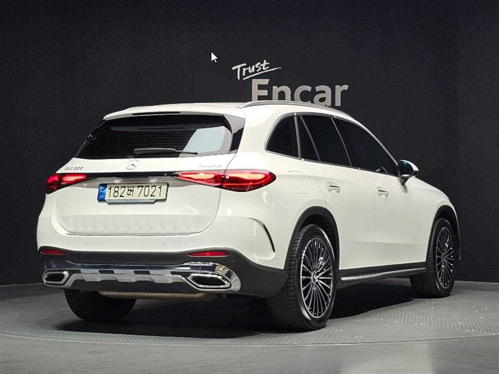 Mercedes Benz GLC Class - Vista 2