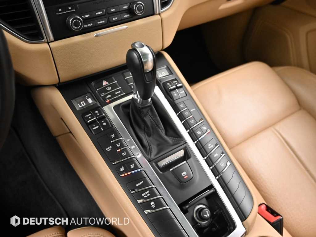 Porsche Macan - Vista 12