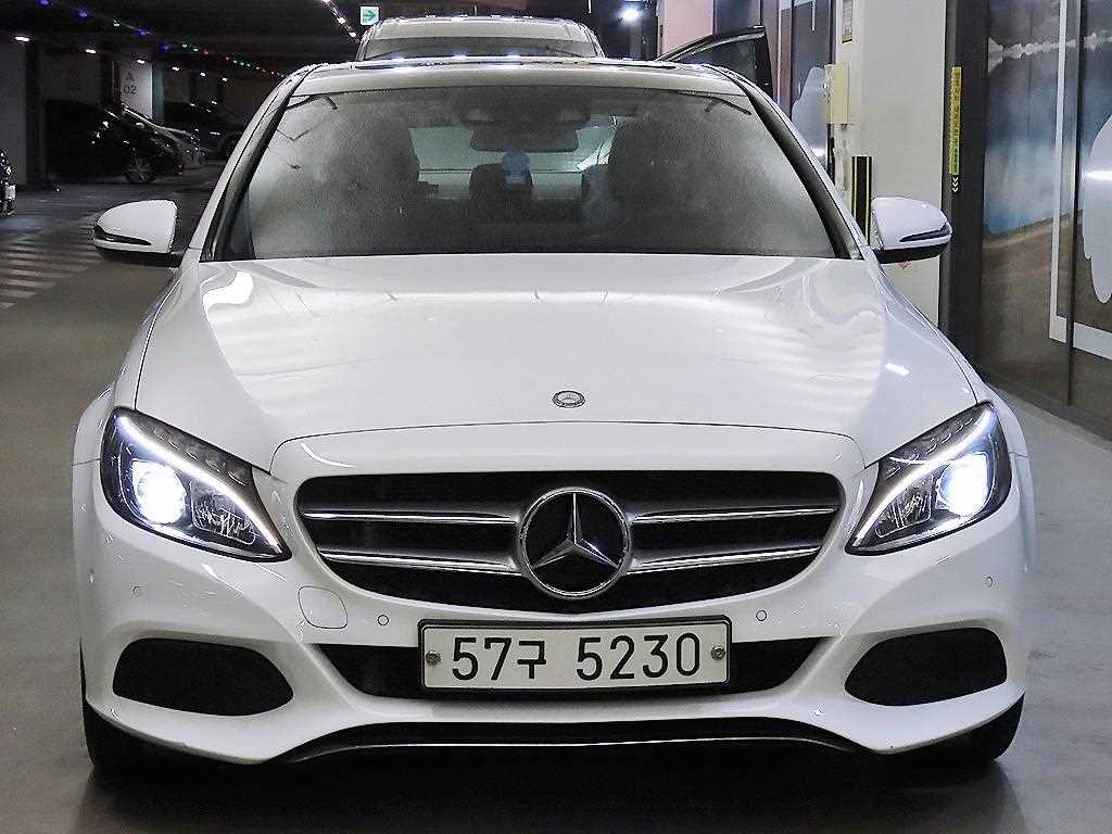 Mercedes Benz C Class - Vista 2