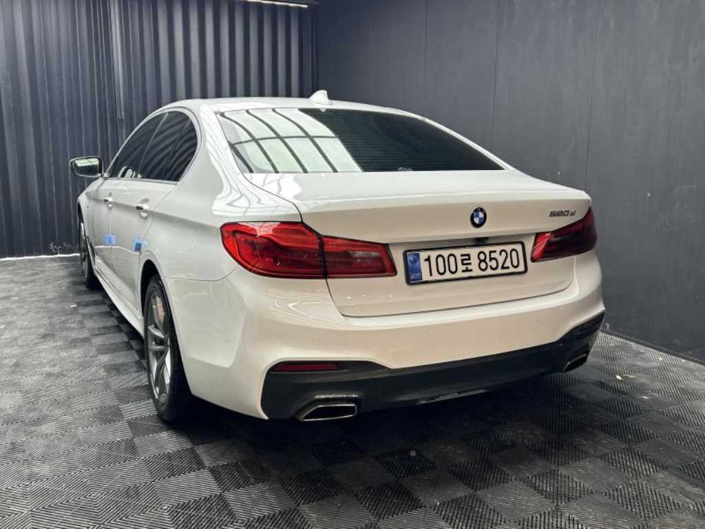 BMW 5 Series - Vista 3
