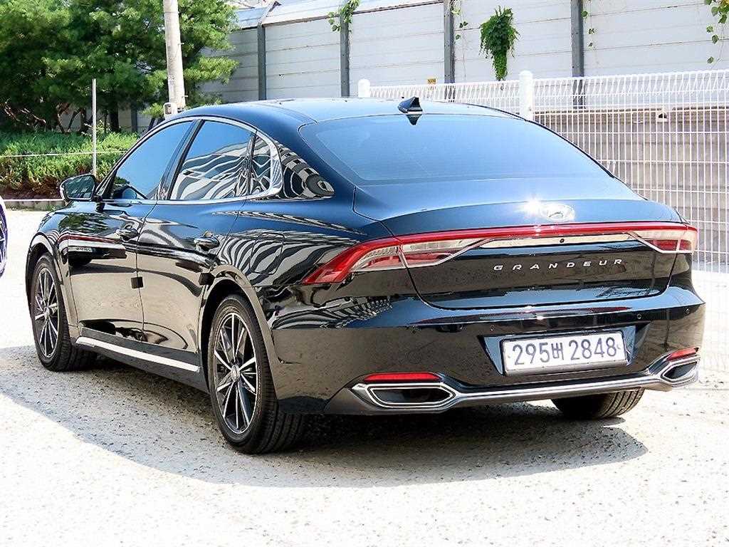 HYUNDAI Grandeur - Vista 3