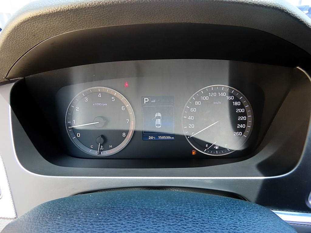 HYUNDAI Sonata - Vista 11
