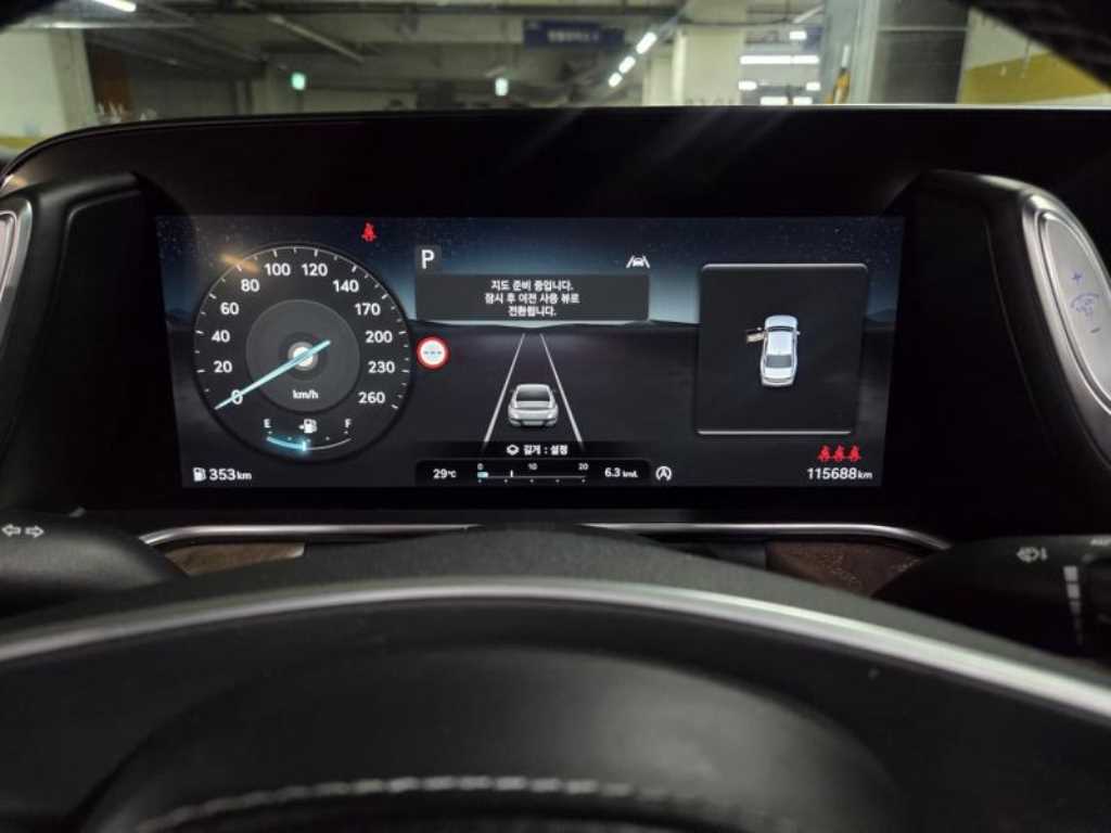 Genesis G90 - Vista 10