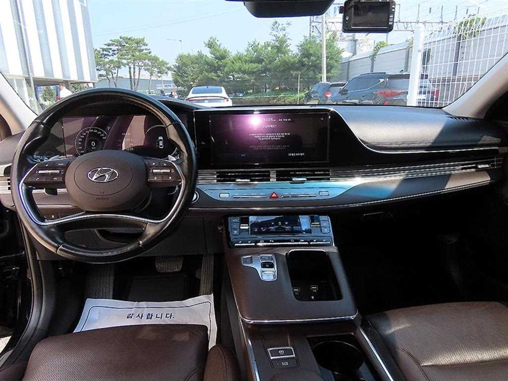 HYUNDAI Grandeur - Vista 9