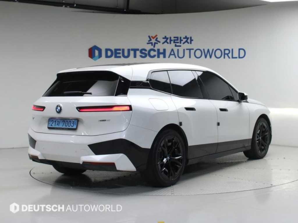 BMW iX - Vista 2