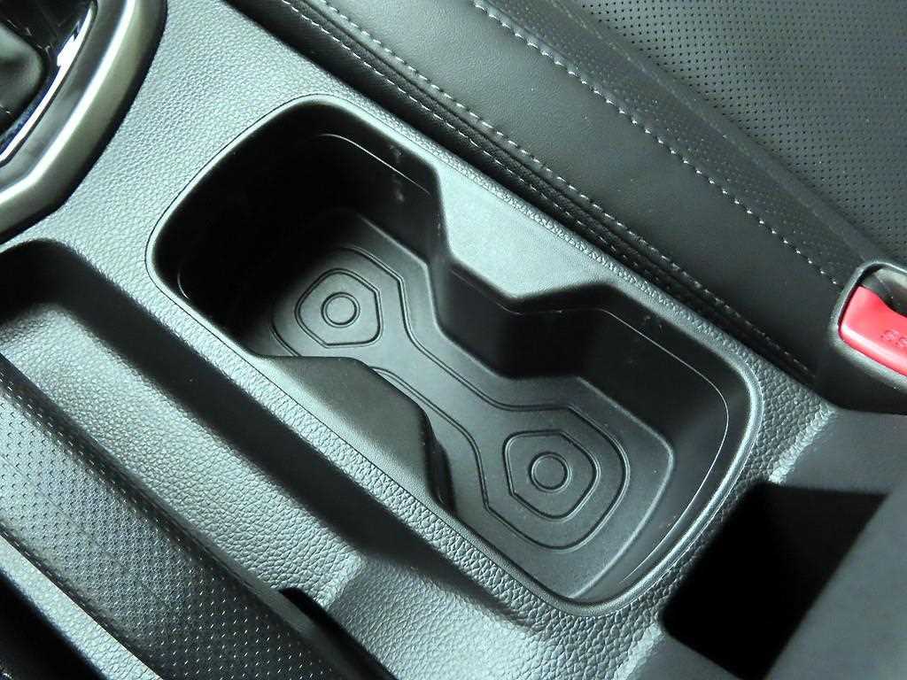 Ssangyong Tivoli 2021 Blanco - Importación desde Corea - HF Imports Iquique - Foto 13