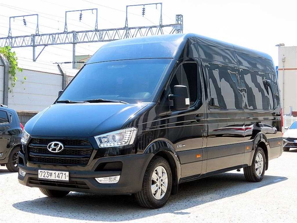 HYUNDAI Solati - Vista 2