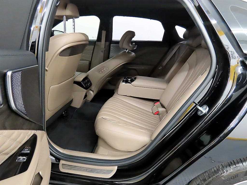 KIA K8 - Vista 8