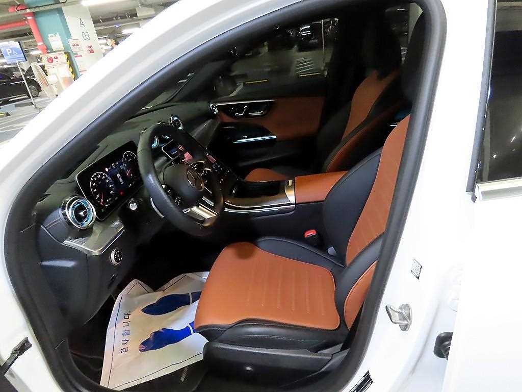 Mercedes Benz C Class - Vista 8