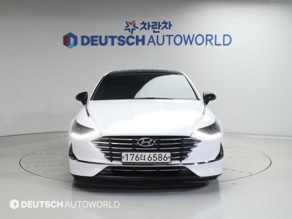 HYUNDAI Sonata - Vista 3