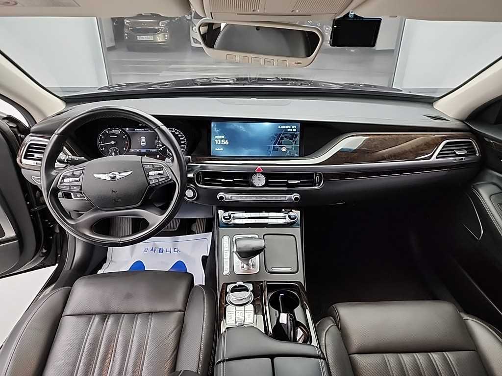 Genesis G90 - Vista 9