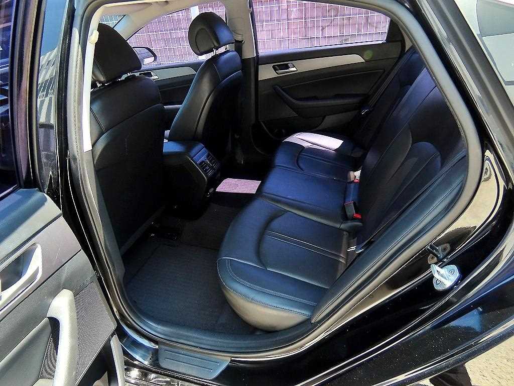 HYUNDAI Sonata - Vista 8