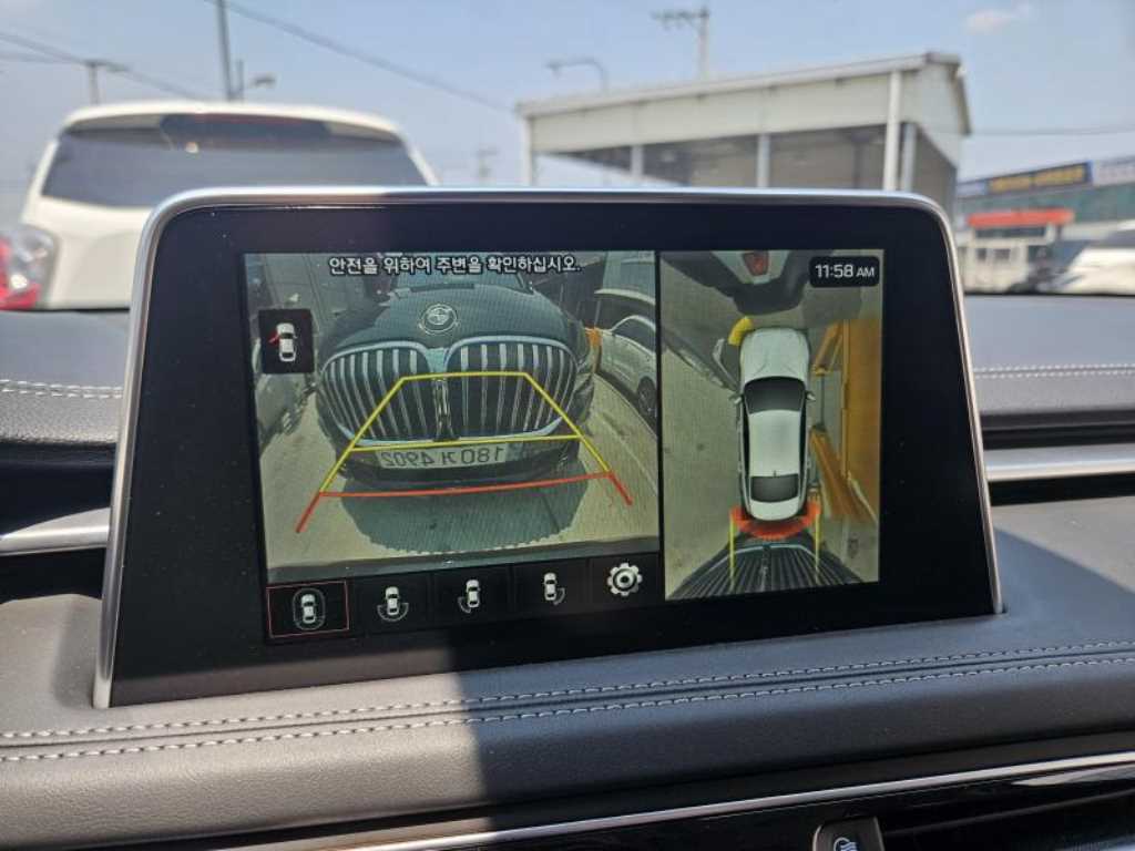 Genesis G70 - Vista 10