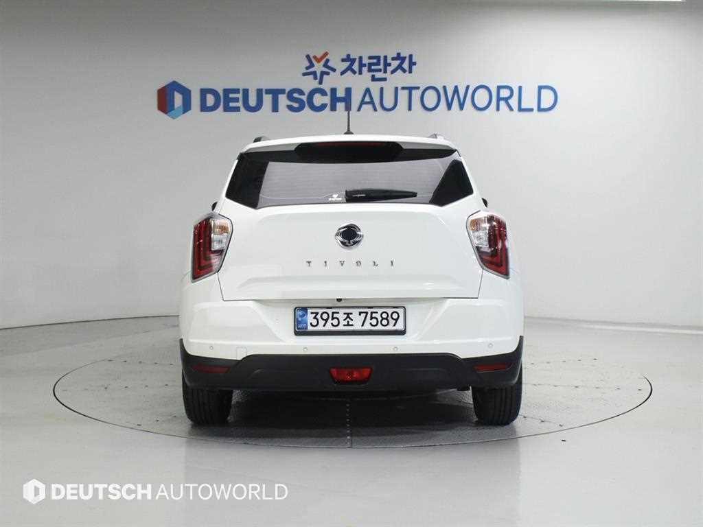 Ssangyong Tivoli - Vista 6