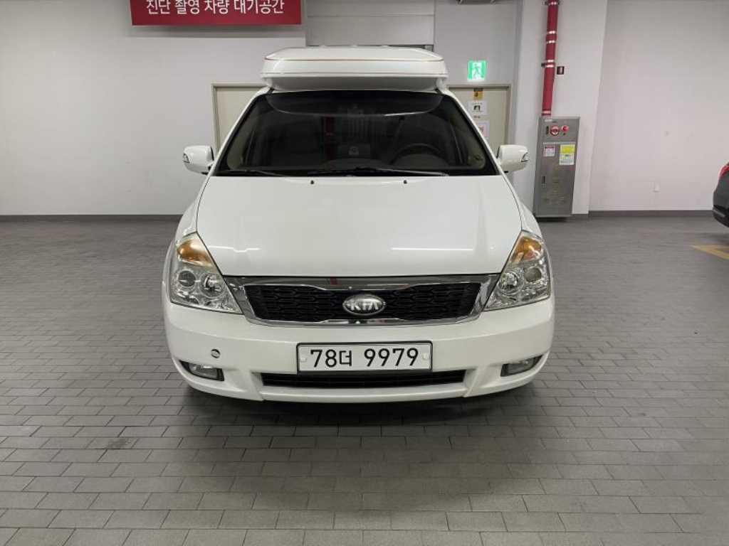 KIA Carnival 2013 Blanco - Importación desde Corea - HF Imports Iquique - Foto 1